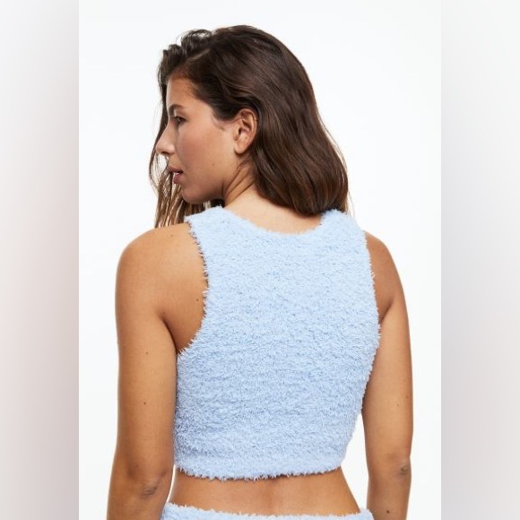 🆕 H&M🩵Icy Baby Blue Fuzzy Teddy High Neck Sherpa Cropped Halter Tank Top Large - Picture 4 of 11